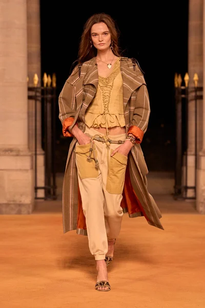 Look 22